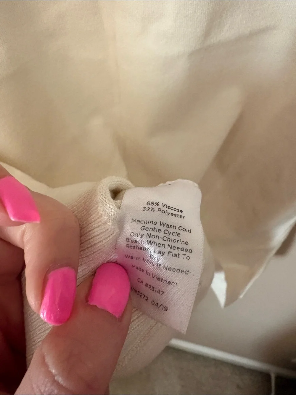 Talbots Cream Ribbed Turtleneck Sleeveless Top with black trim Sz SP - Picture 8 of 8